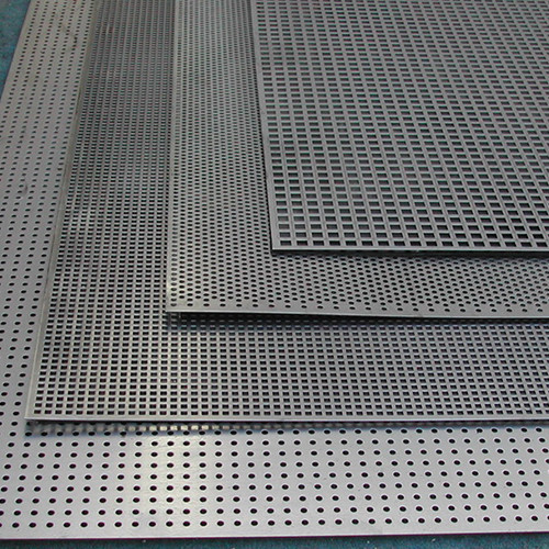 Нержавеющий перфорированный лист 0.8x1000x2000 мм AISI 307 Rv 5,0-8,0